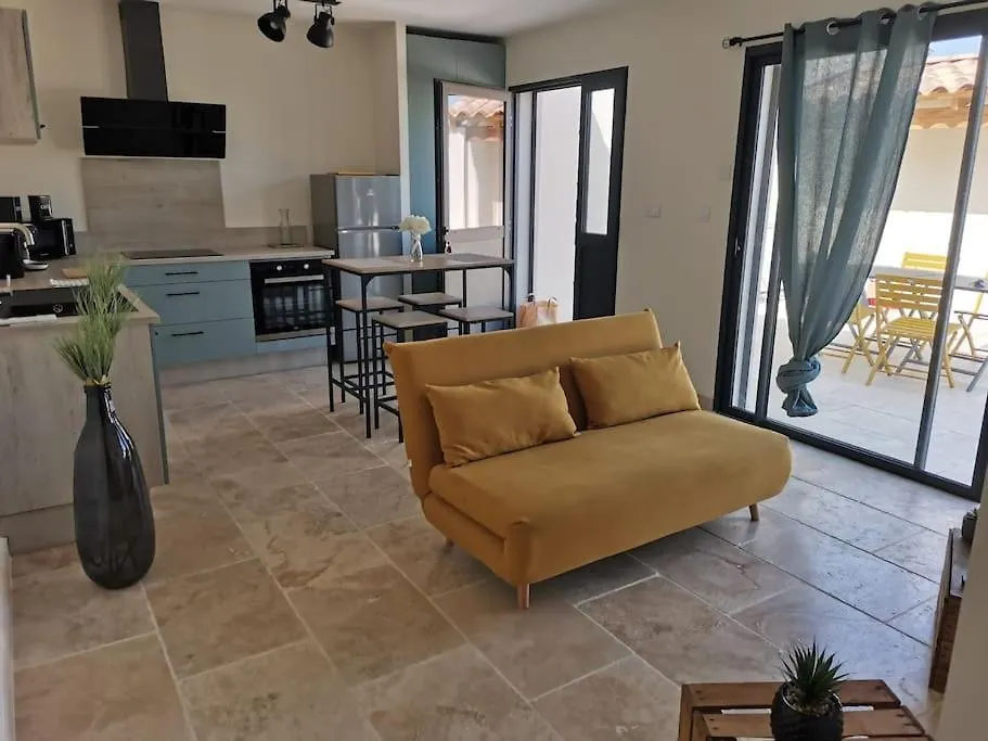 Maison En Campagne Avignon 0*,  France