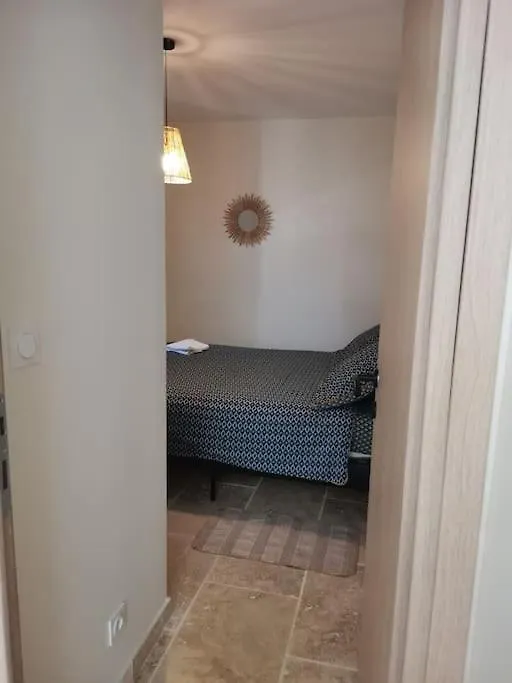 Maison En Campagne Avignon 0*,  France