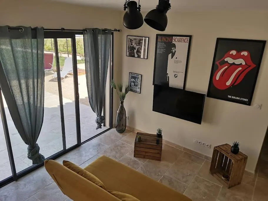 Holiday home Maison En Campagne Avignon